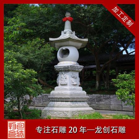 古樸石塔，雕琢佛境之美